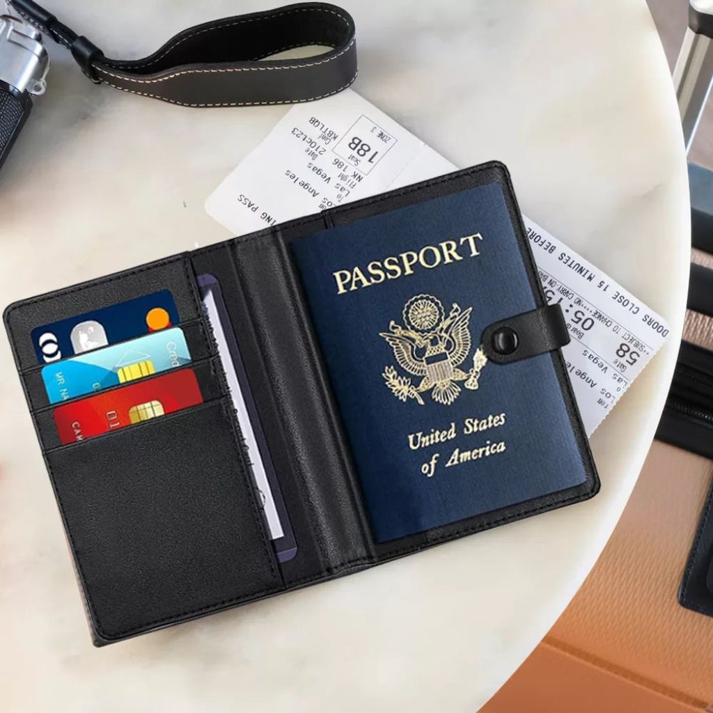 AirTag Passport Wallet 6 AirTag Passport Wallet