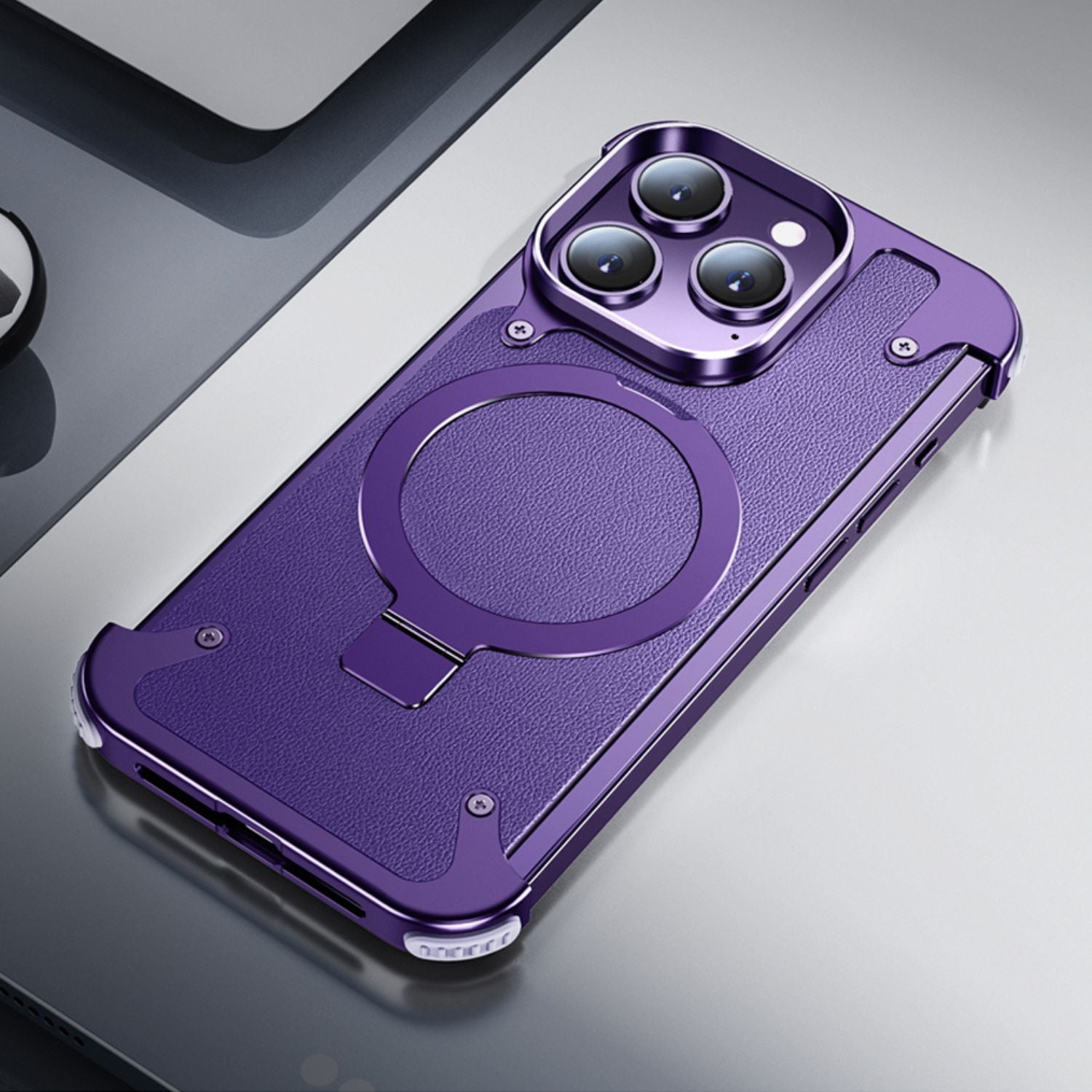 Minimal Magnetic Case for iPhone 13 Minimal Magnetic Case for iPhone