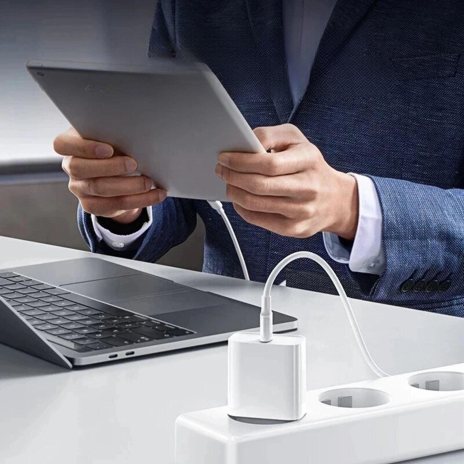 20W USB C Power Adapter 19 20W USB C Power Adapter